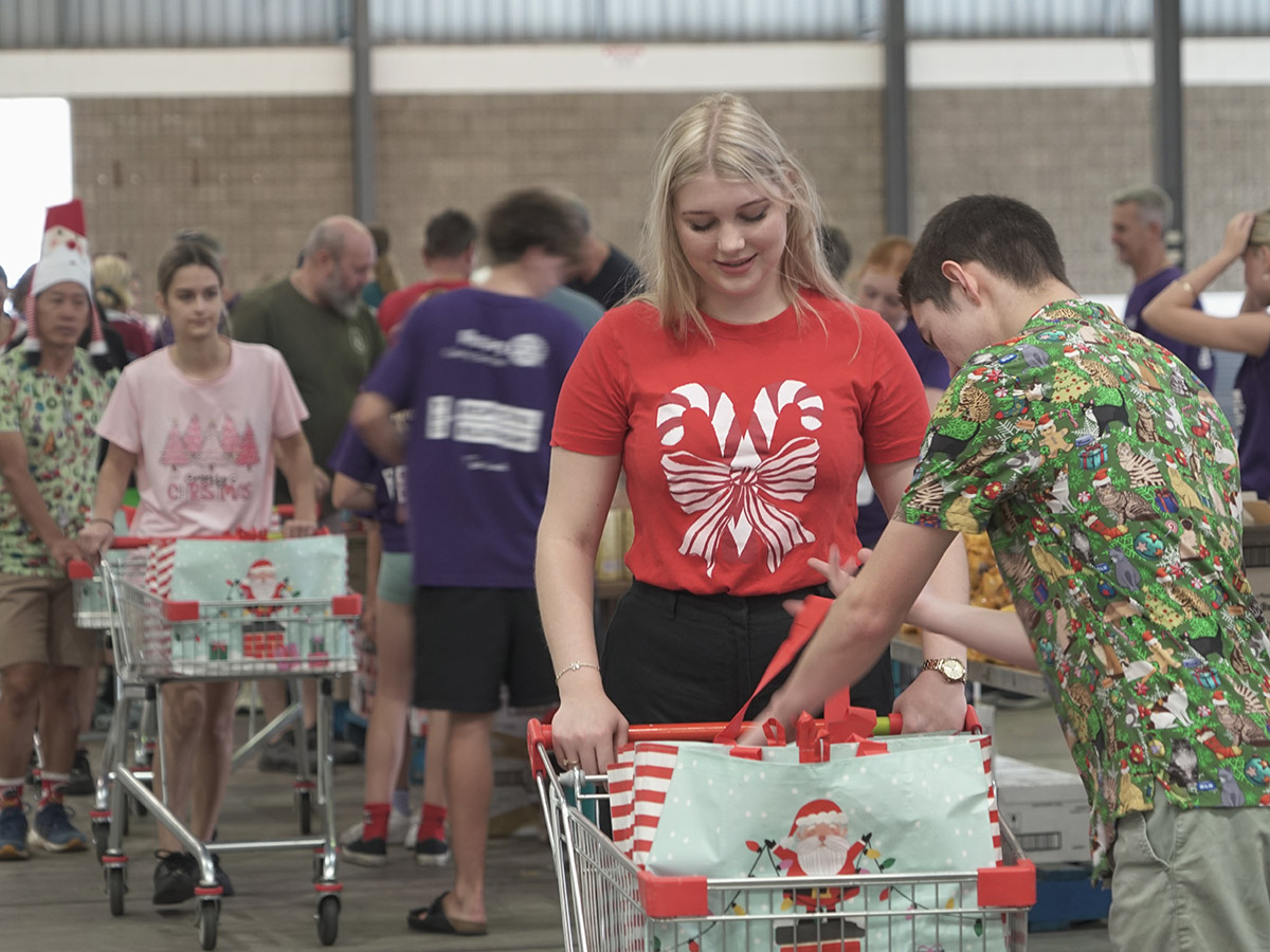 Mayor’s Christmas Charity helps families image