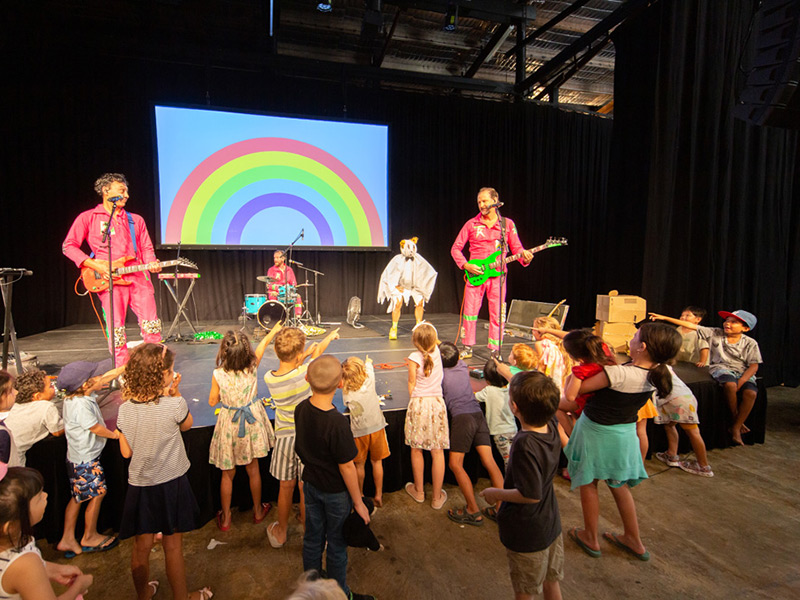 Pogogo show at Tanks with children in the audience
